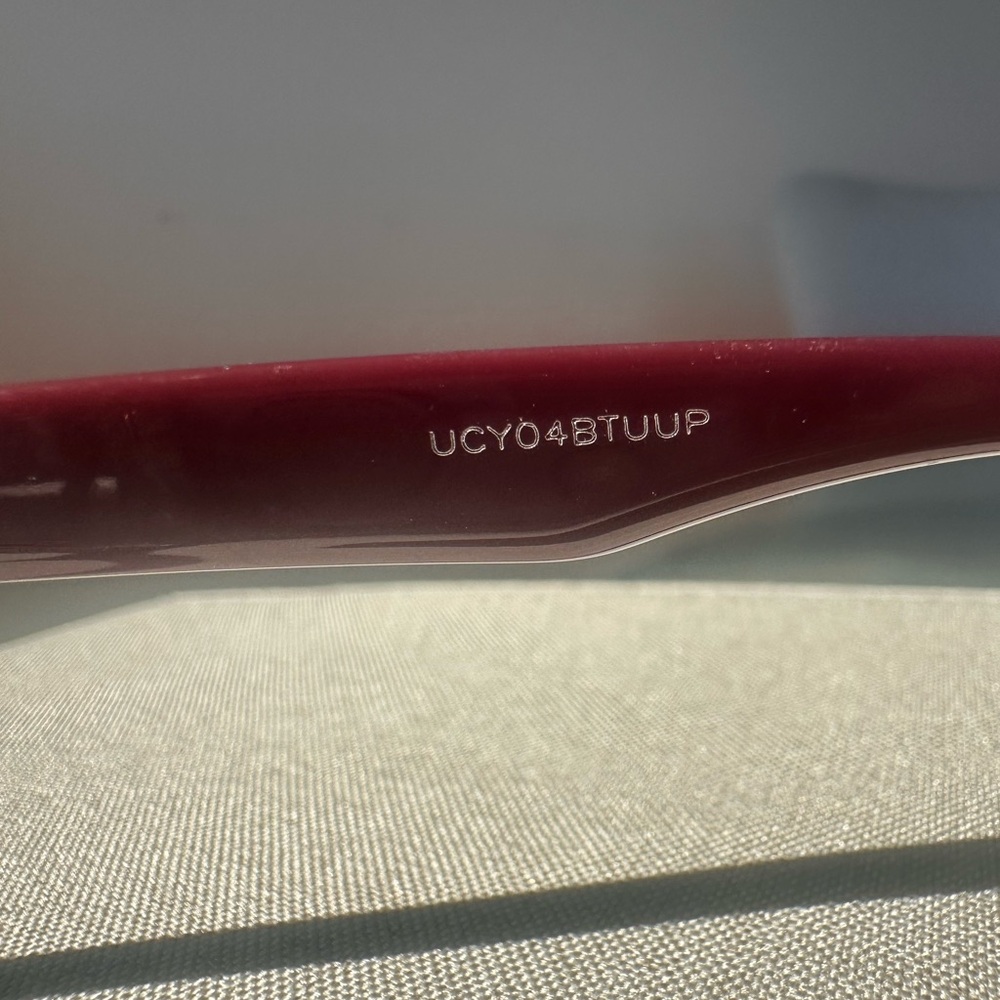 Fendi Round Burgundy Frames with Pearl Temple Accents never worn.. - Picture 10 of 16
